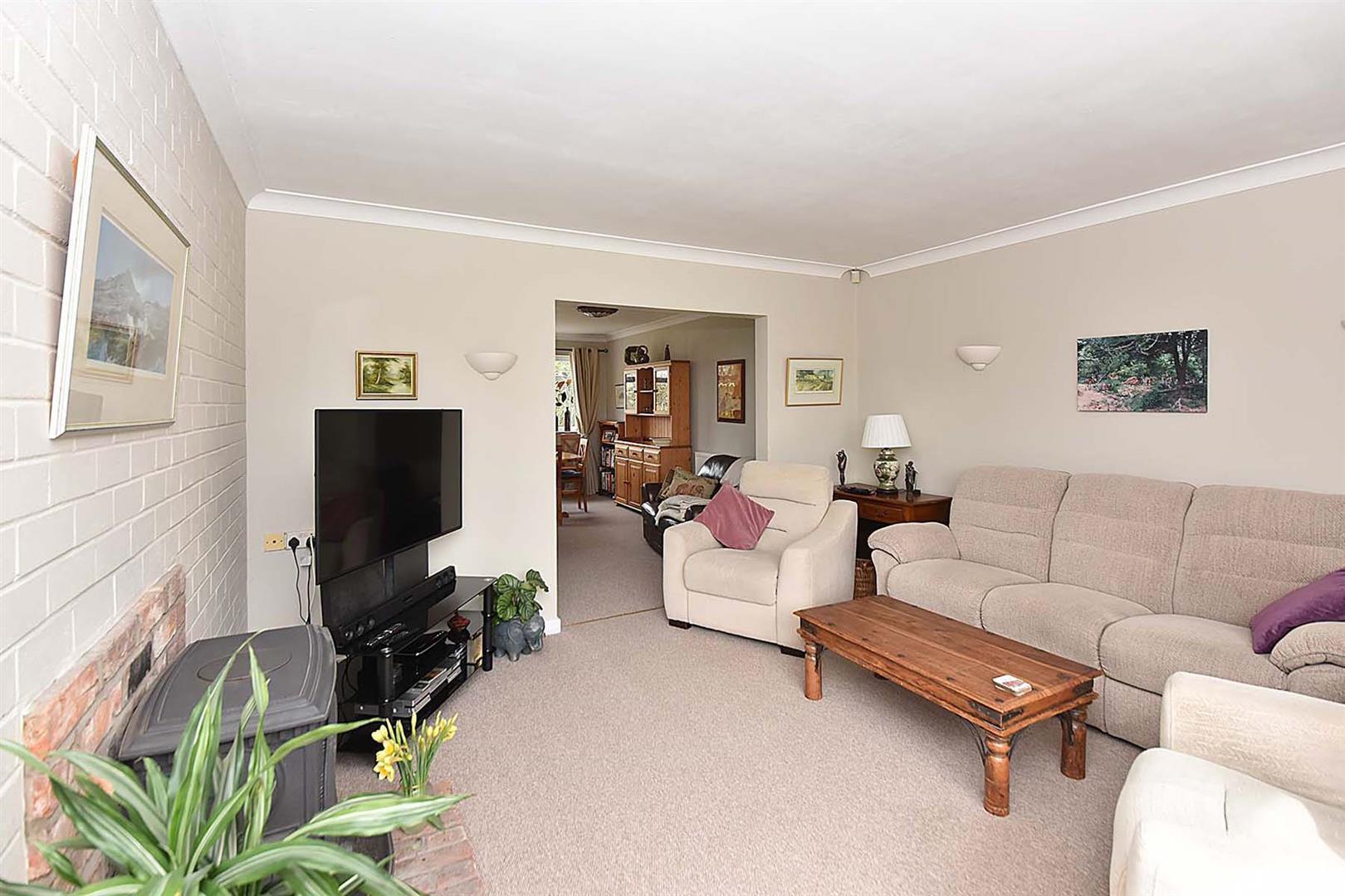 4 bedroom property for sale in Lane, Bosley, Macclesfield £