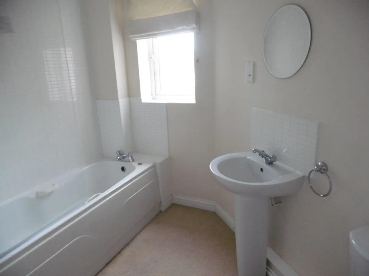 HALIFAX DRIVE, MELTON MOWBRAY