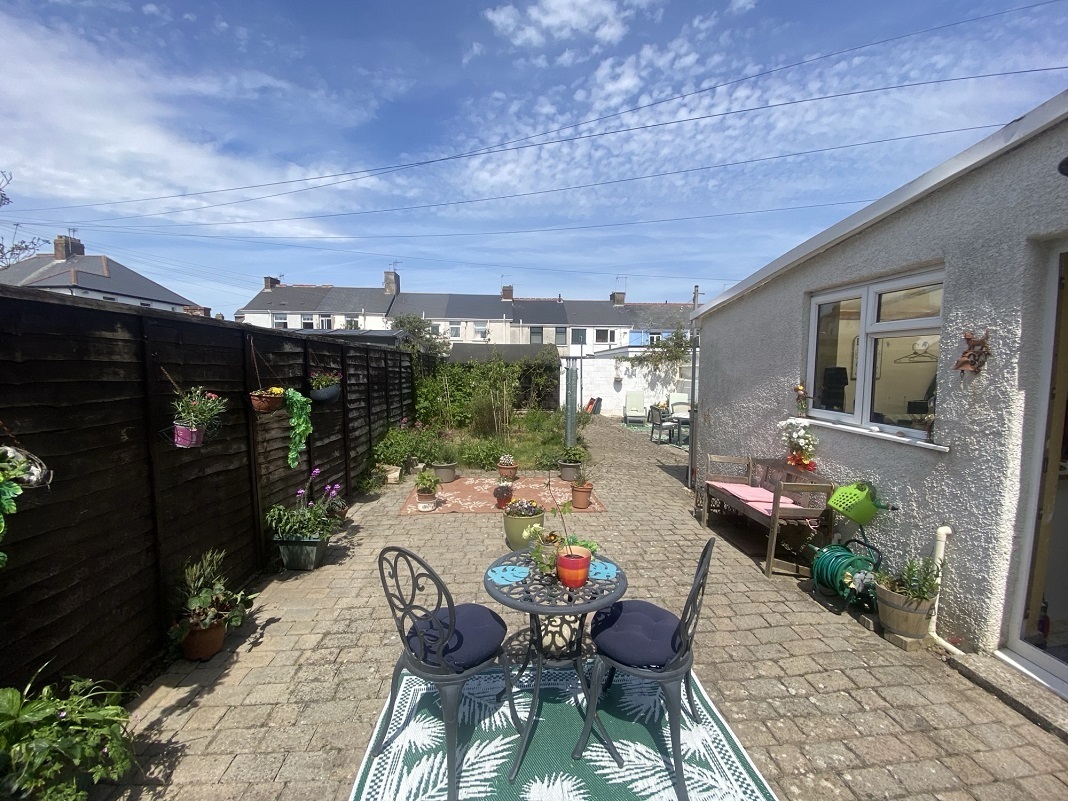 Peter Alan Estate Agents in Porthcawl Sell, Buy, Mortgages, Let or Rent