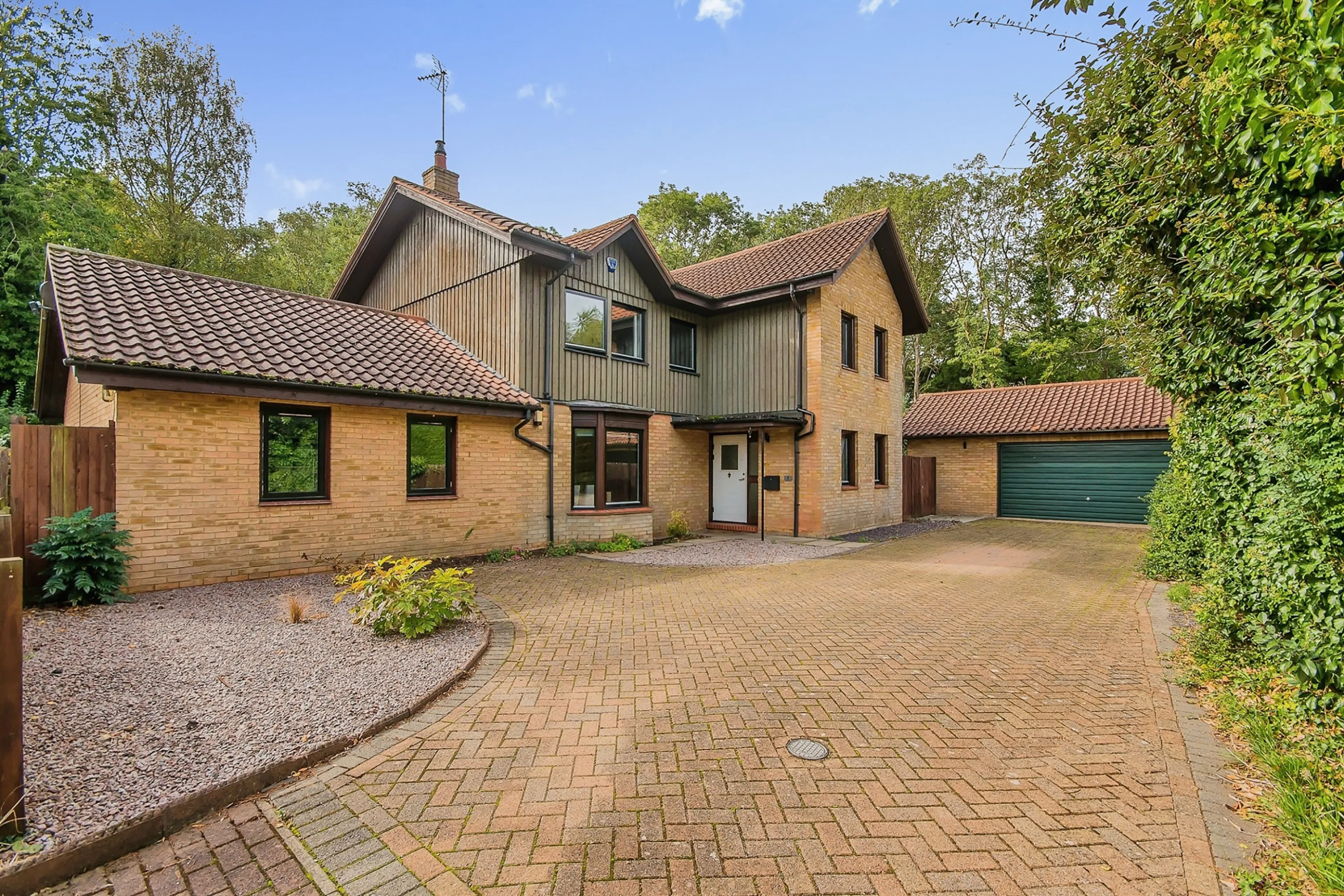 Property photo 0
