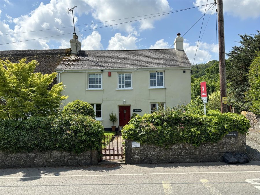 Stags 5 bedroom property for sale in Sticklepath, Okehampton