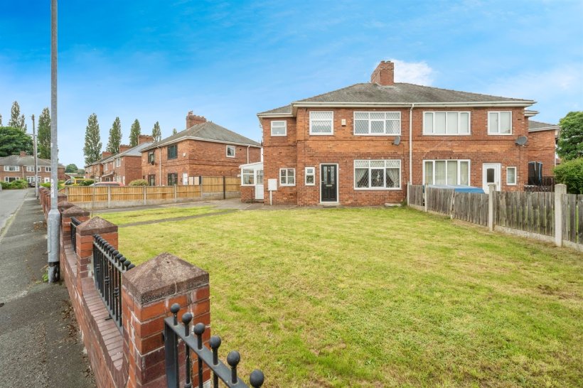 Prospect Road, BoltonUponDearne, Rotherham 3 bedroom semidetached