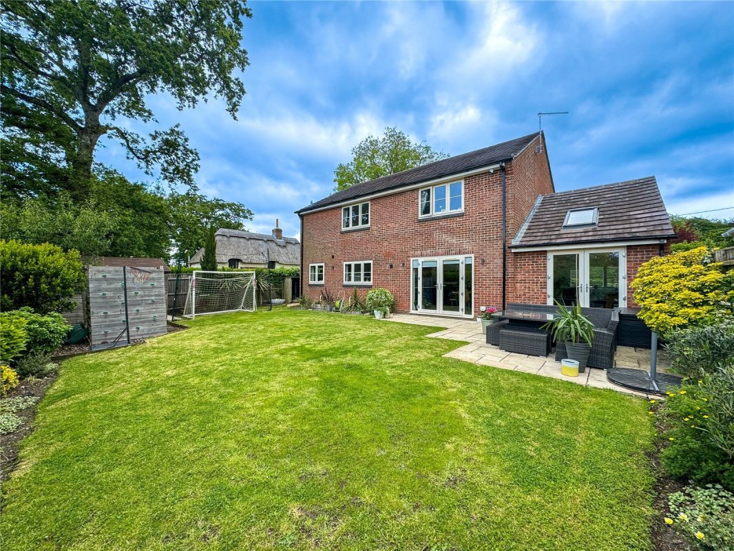 4 bedroom property for sale in Poplar Lane, Bransgore, Christchurch