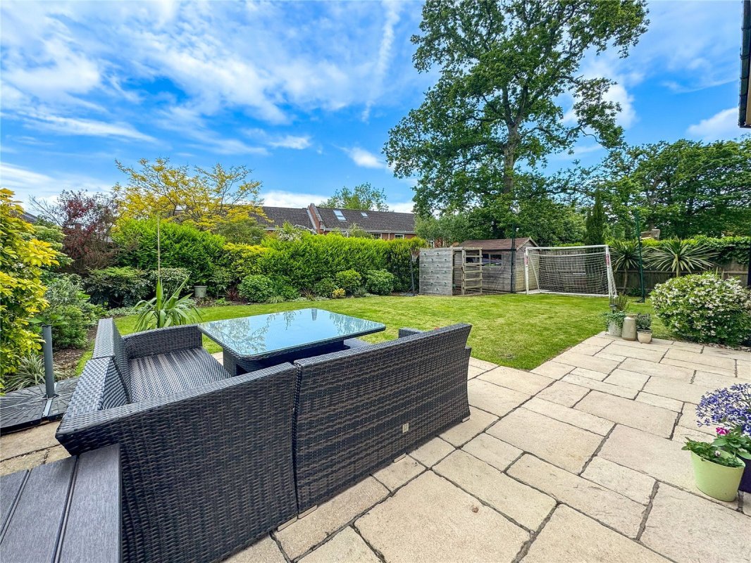 4 bedroom property for sale in Poplar Lane, Bransgore, Christchurch