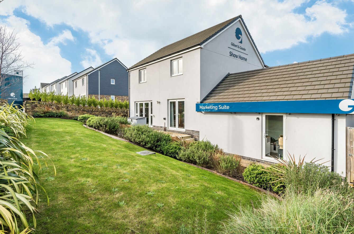 4 bedroom property for sale in Long Croft Crescent, Hayle, Cornwall