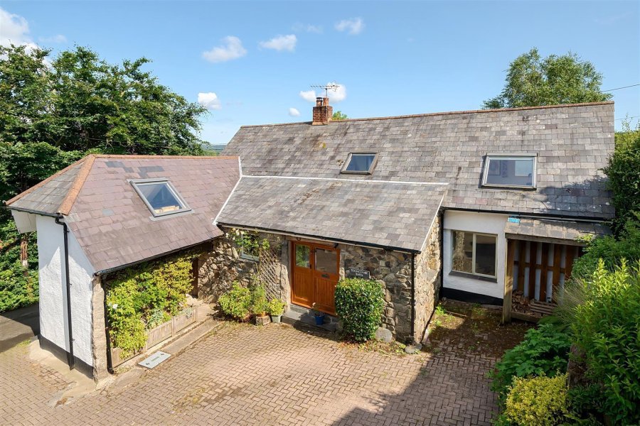 Stags 4 bedroom property for sale in Dry Lane, Christow, Exeter