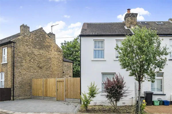 Newbury Road, Bromley, BR2, .