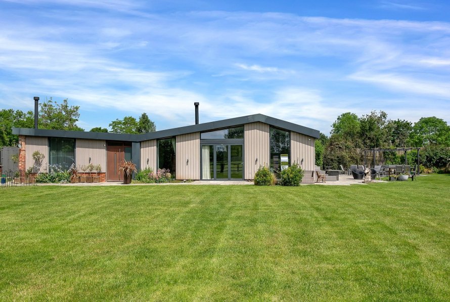 4 bedroom property for sale in Cotgrave Road, Normanton On The Wolds