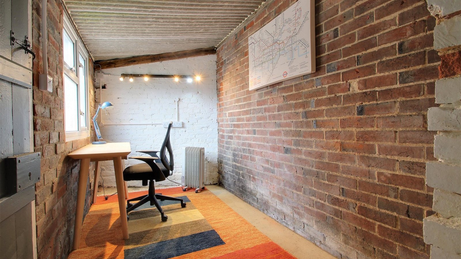 3 bedroom property to let in Swan Street, Kingsclere, RG20 5PL £1,650 pcm