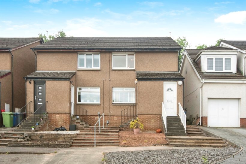Langlea Avenue, Cambuslang, Glasgow 1 bedroom flat Allen & Harris