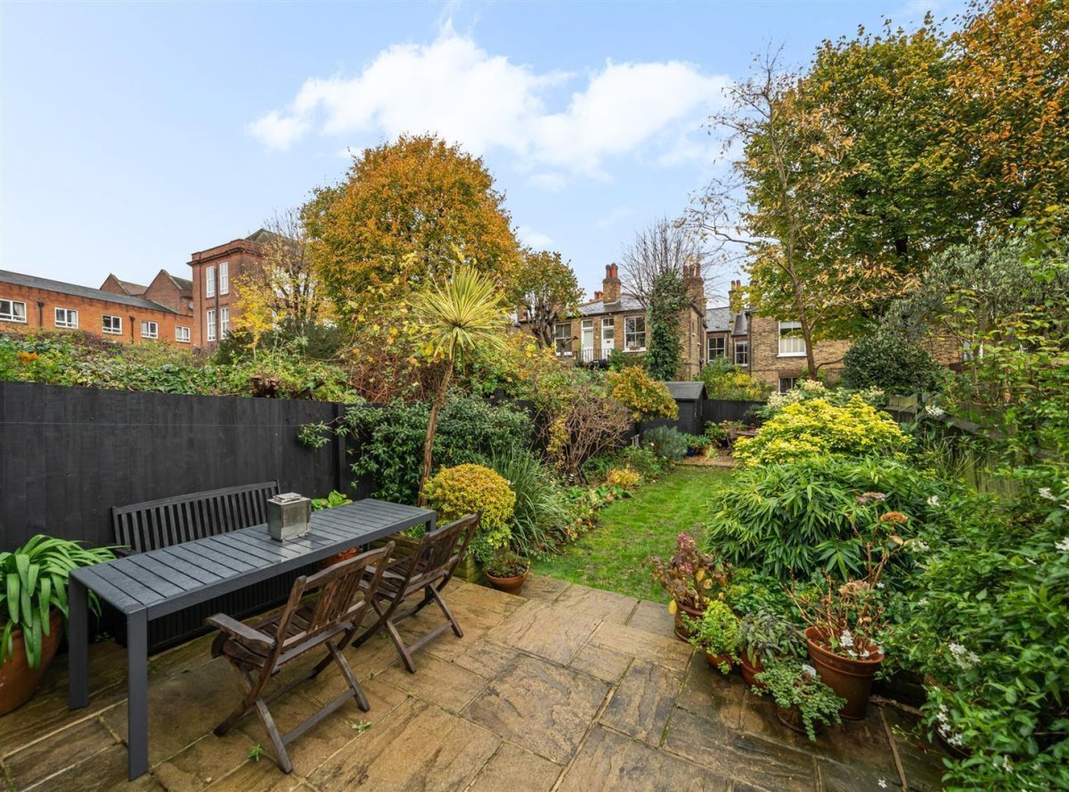 3 bedroom property for sale in Carlisle Road, London, NW6 £1,799,950