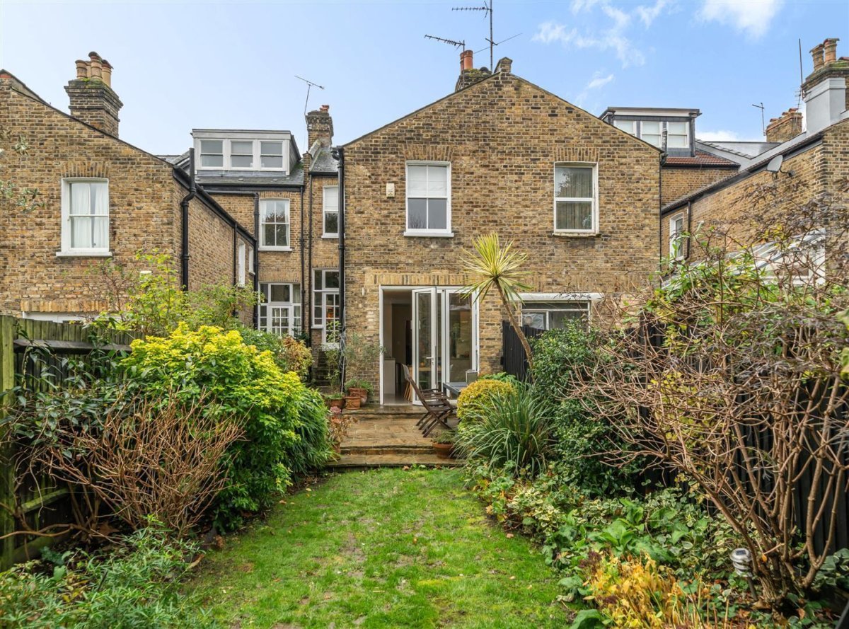 3 bedroom property for sale in Carlisle Road, London, NW6 £1,799,950