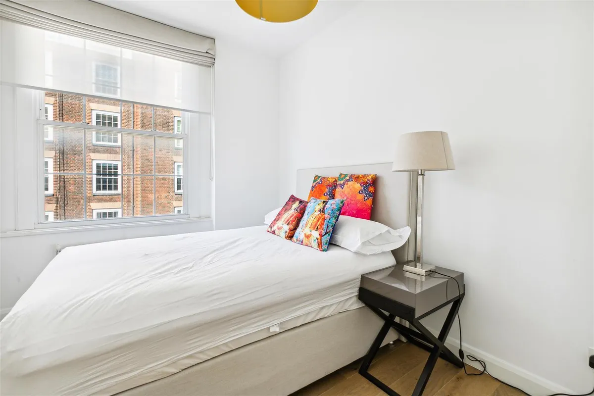 North End House, Fitzjames Avenue, London, W14
