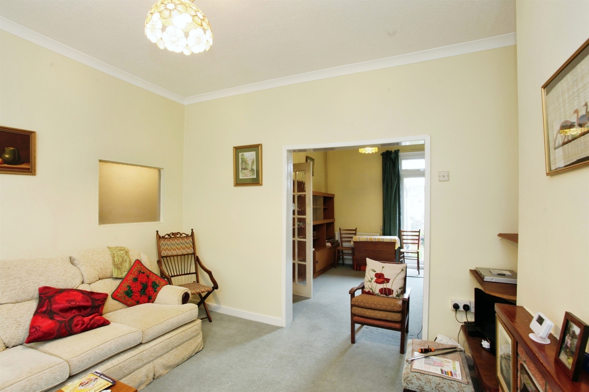 3 bedroom property for sale in Glyn Collen, Llanbradach, Caerphilly £