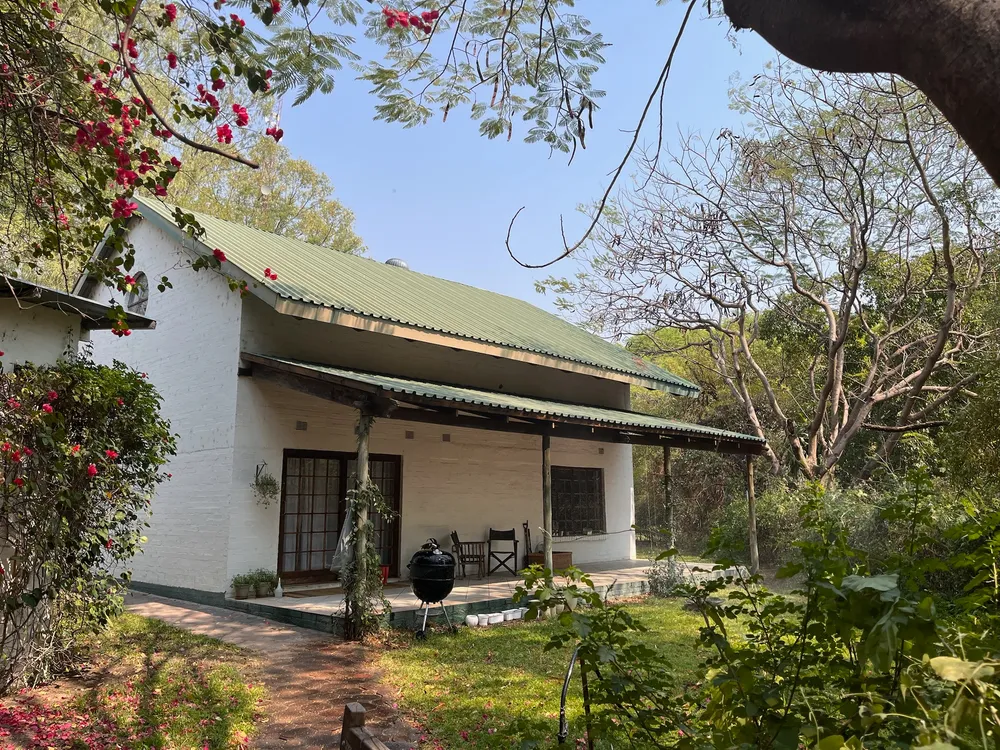 Botswana, North-West District, Maun Central, Sir Seretse Khama Road, 367