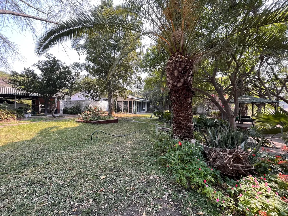 Botswana, North-West District, Maun Central, Sir Seretse Khama Road, 367