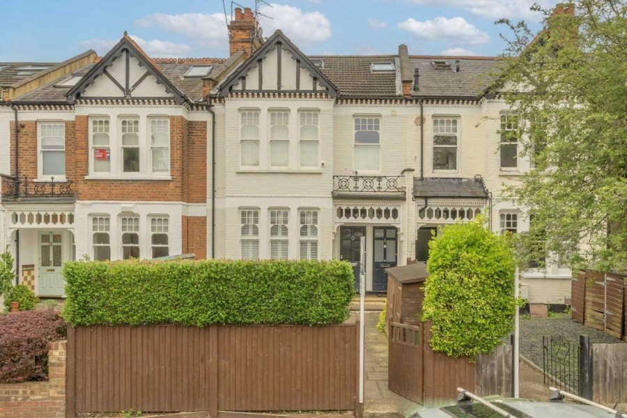 Jacksons 2 bedroom property for sale in Ramsden Road, Balham £625,000