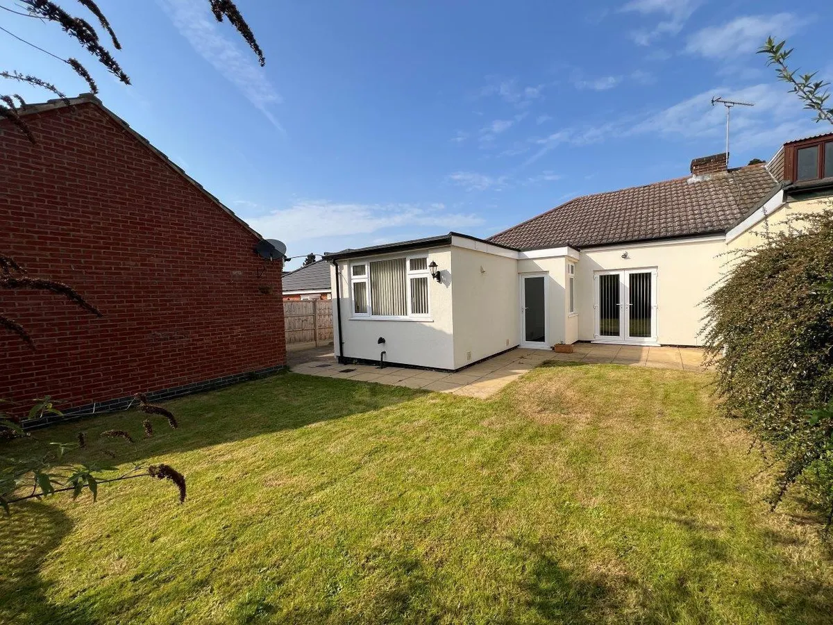 NEW AVENUE, REARSBY, LEICESTER