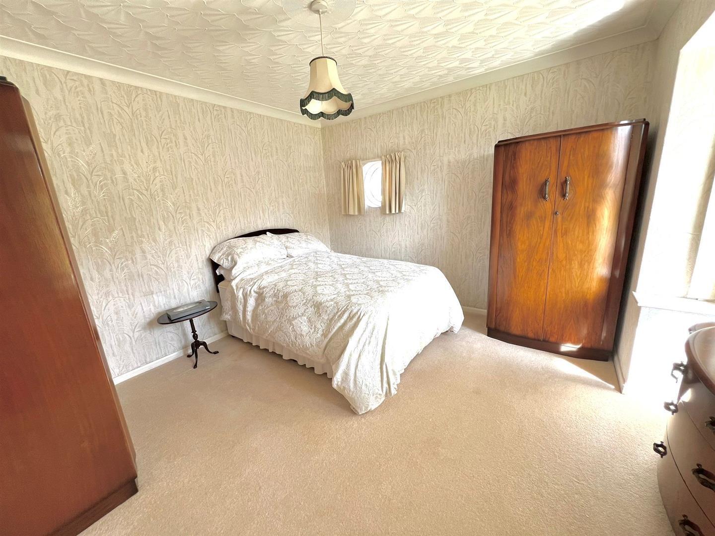 2 bedroom property for sale in Hornsea Road, Atwick, Driffield Offers