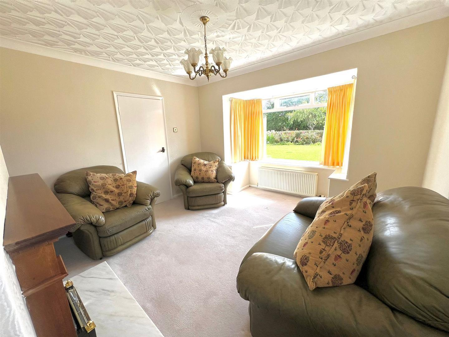 2 bedroom property for sale in Hornsea Road, Atwick, Driffield Offers