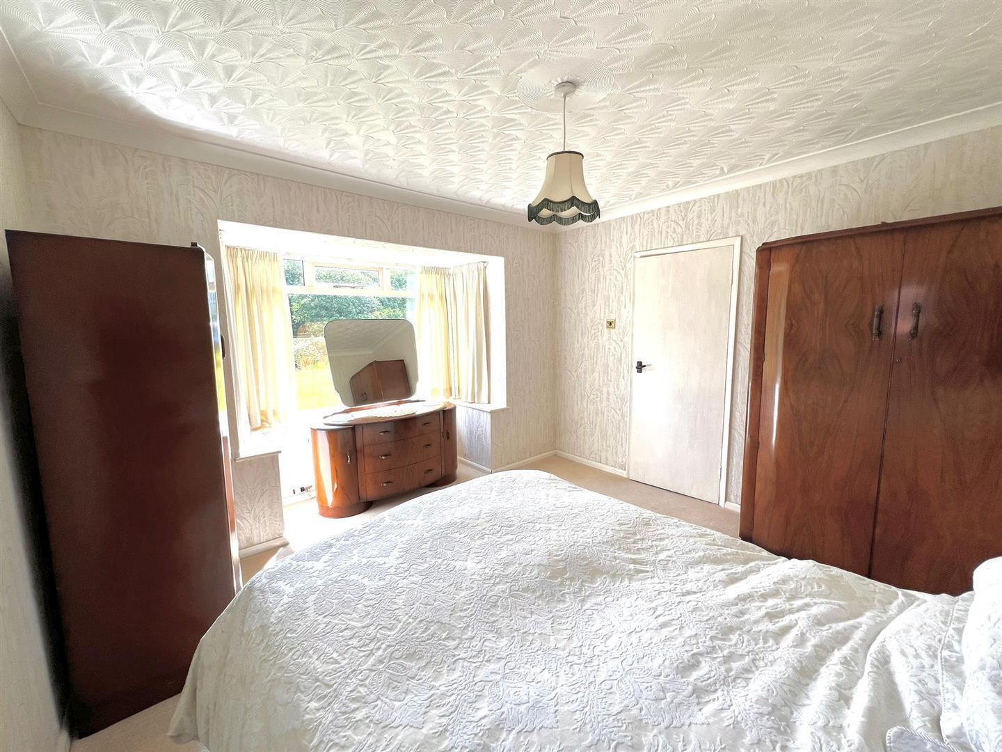 2 bedroom property for sale in Hornsea Road, Atwick, Driffield Offers