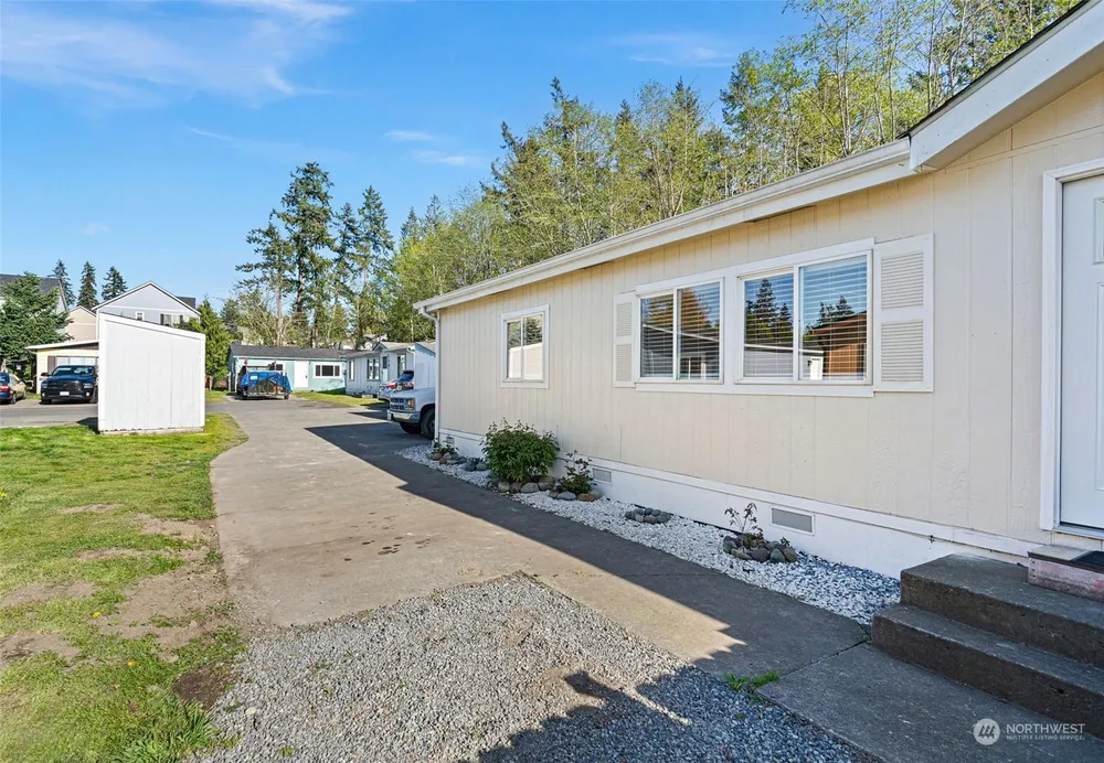 13712 105th Avenue Ct E, Puyallup, WA 98374