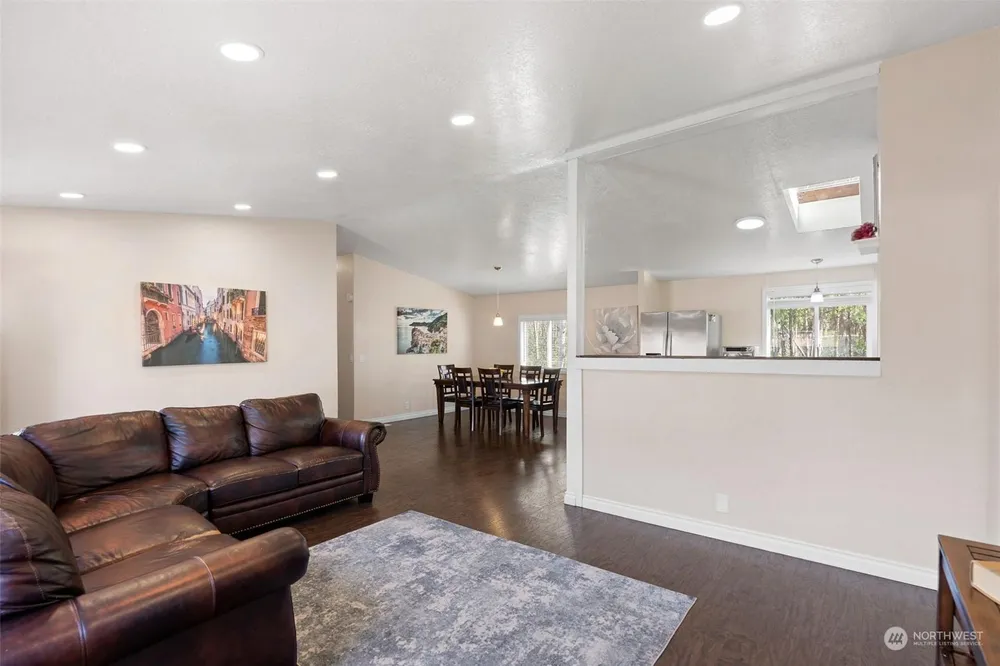 13712 105th Avenue Ct E, Puyallup, WA 98374