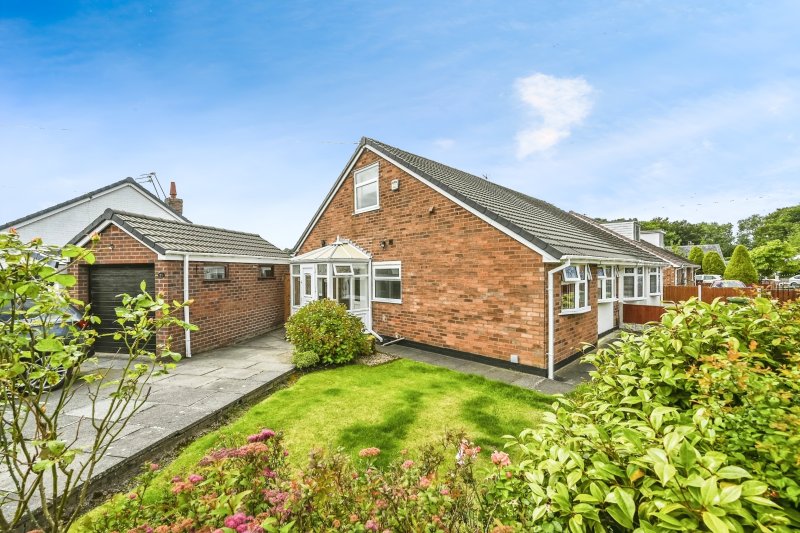 3 bedroom property for sale in Sefton Drive, Maghull, Liverpool