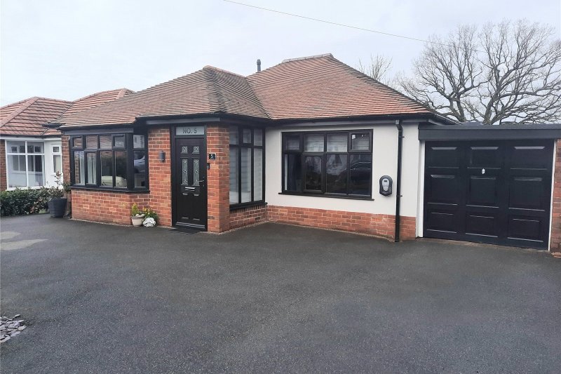 2 bedroom property for sale in Lyndale Avenue, Lostock Hall, Preston