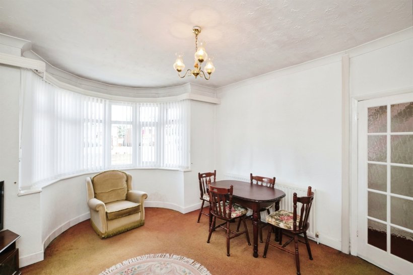 Chester Road, Castle Bromwich, Birmingham 3 bedroom semidetached