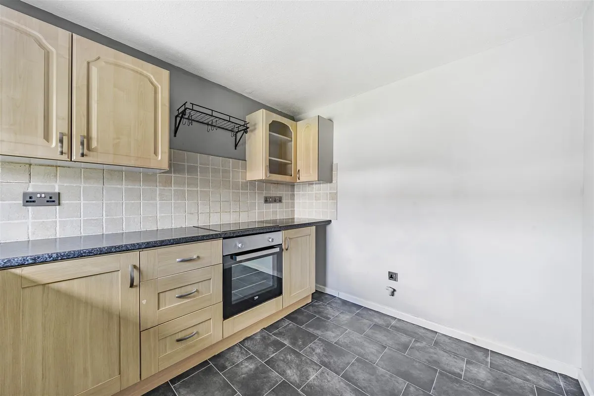 Broadmarsh Close, Grove, Wantage