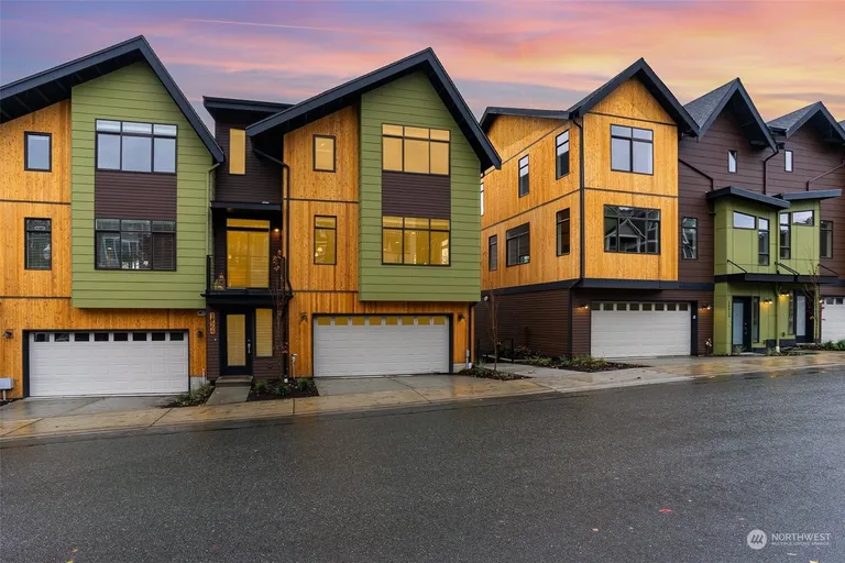 16025 1st Ave NE, Duvall, WA 98019