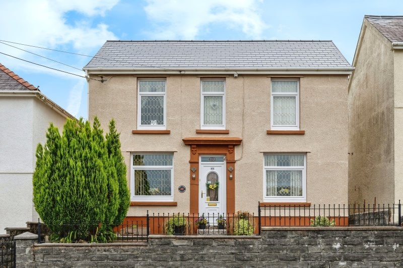 2 bedroom property for sale in New Road, Ystradowen, Swansea