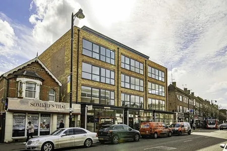 Diggers Lane, Weybridge, KT13