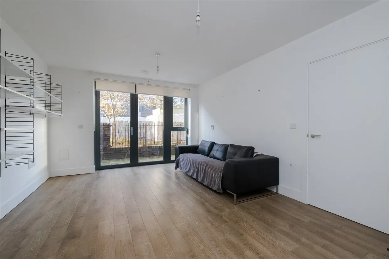 Bermuda Way, London, E1 photo 2