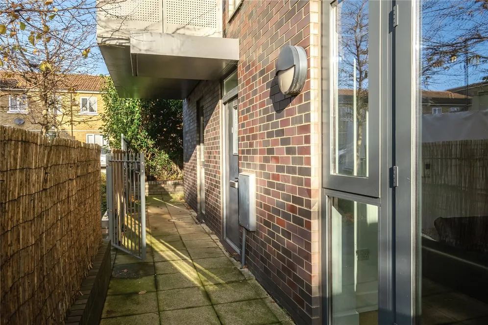 Bermuda Way, London, E1 photo 3