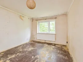 Lawrence Court, Northampton thumb 3