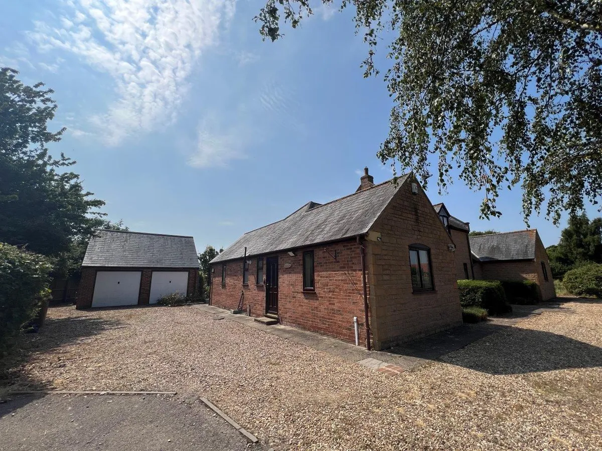 THE KEYSTONES, SANDPIT LANE, LONG CLAWSON