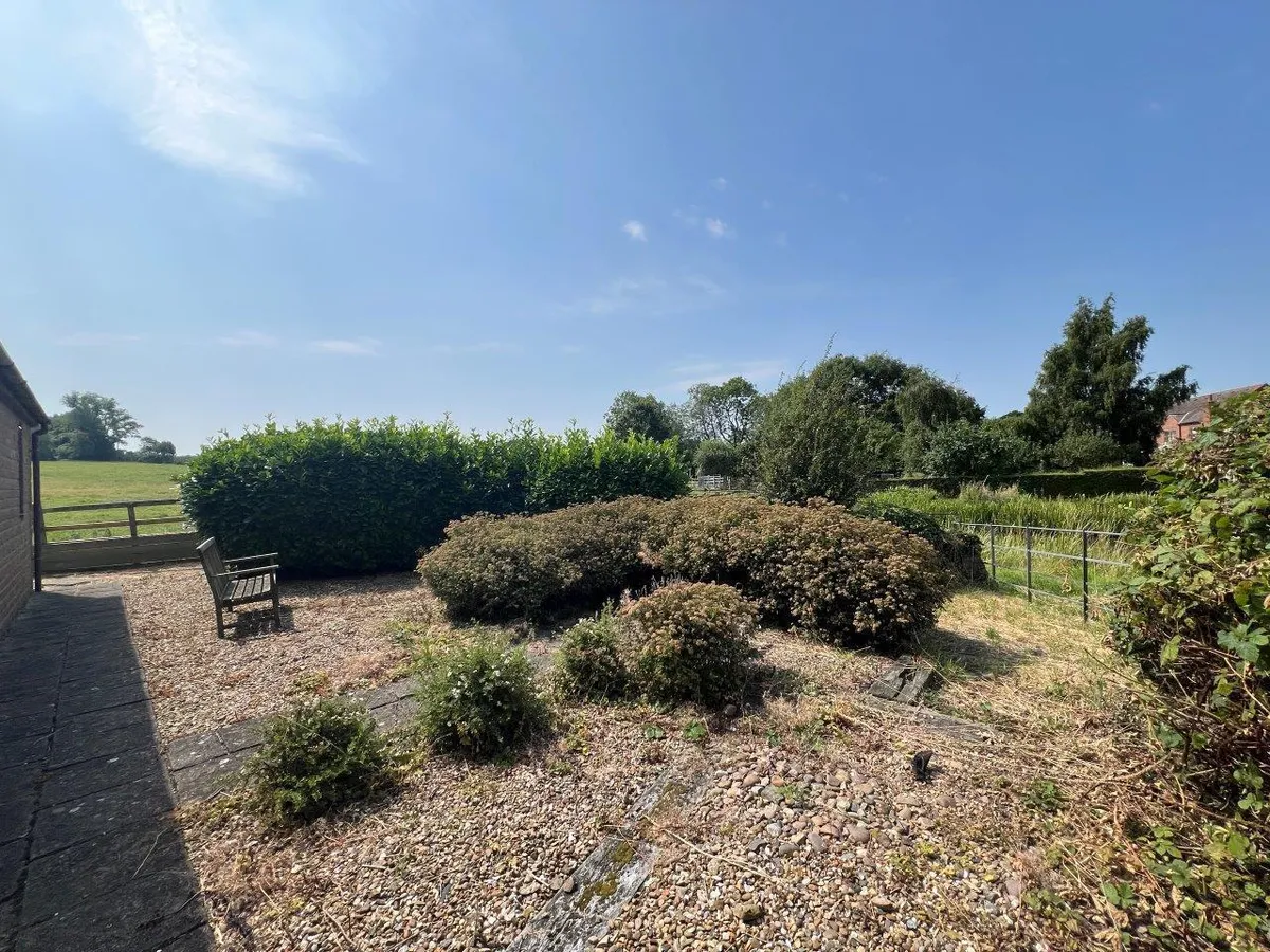 THE KEYSTONES, SANDPIT LANE, LONG CLAWSON