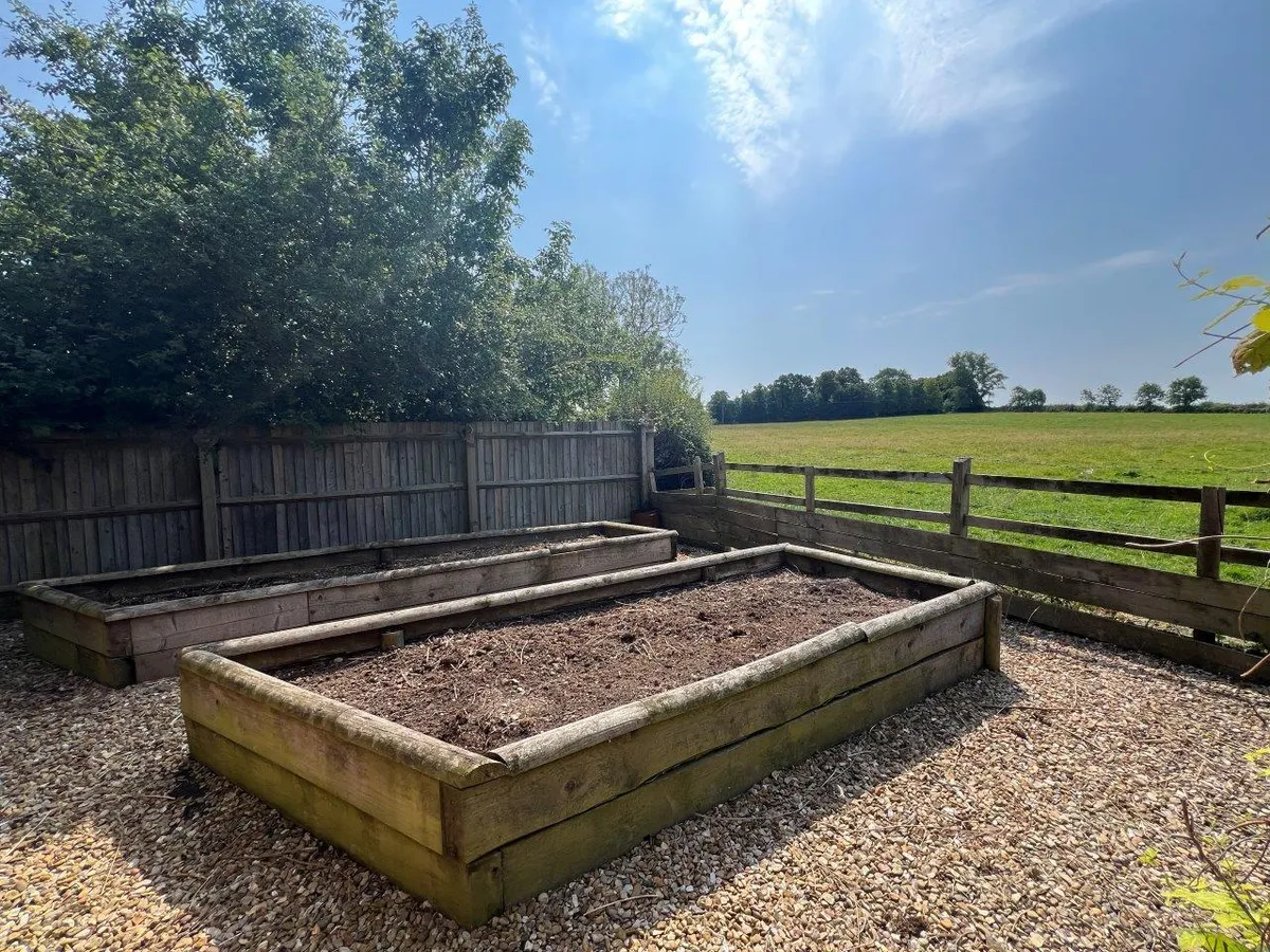 THE KEYSTONES, SANDPIT LANE, LONG CLAWSON