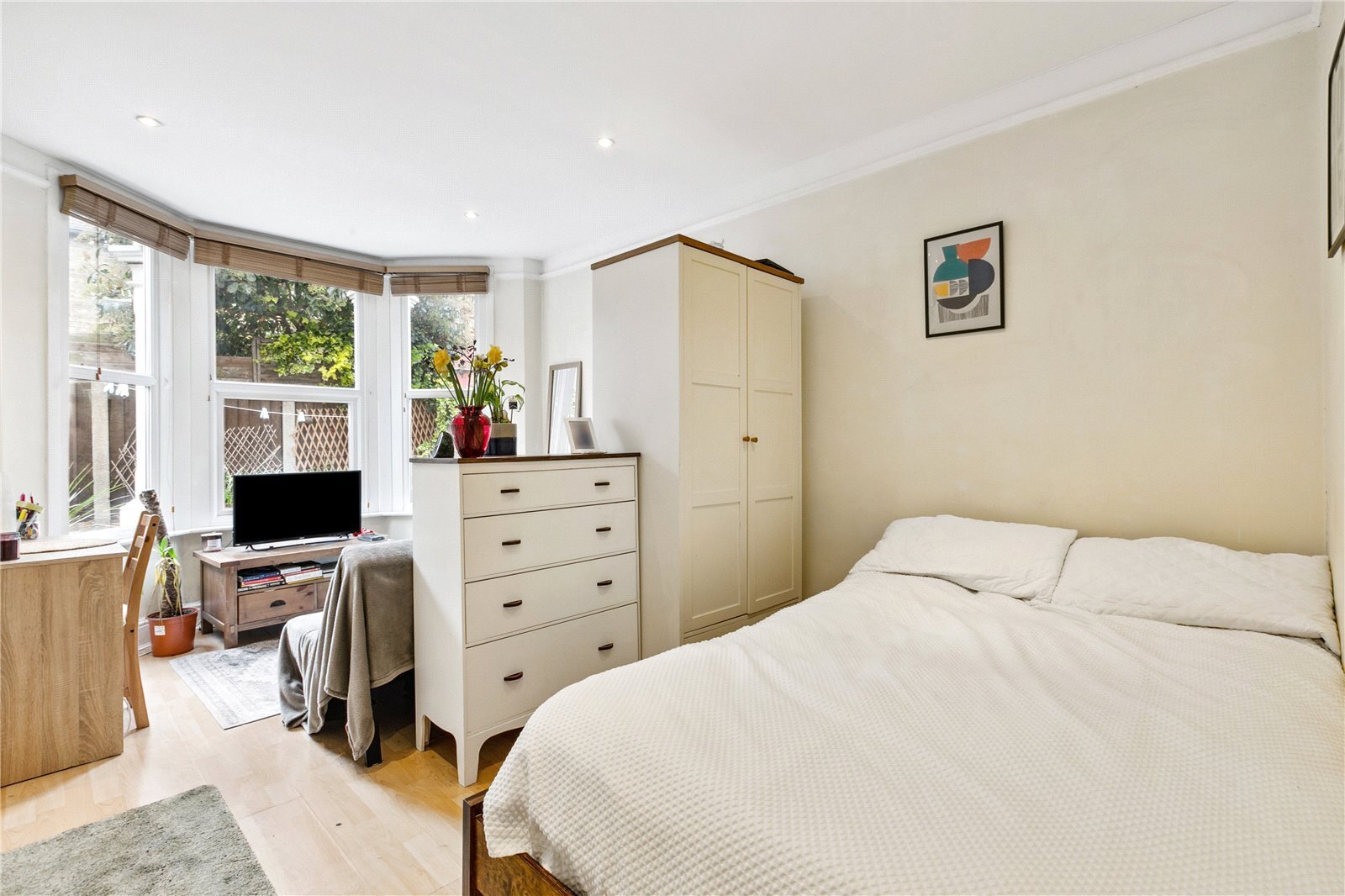 1 bedroom property in Garratt Lane, London, SW18 - £275,000 | Rampton ...