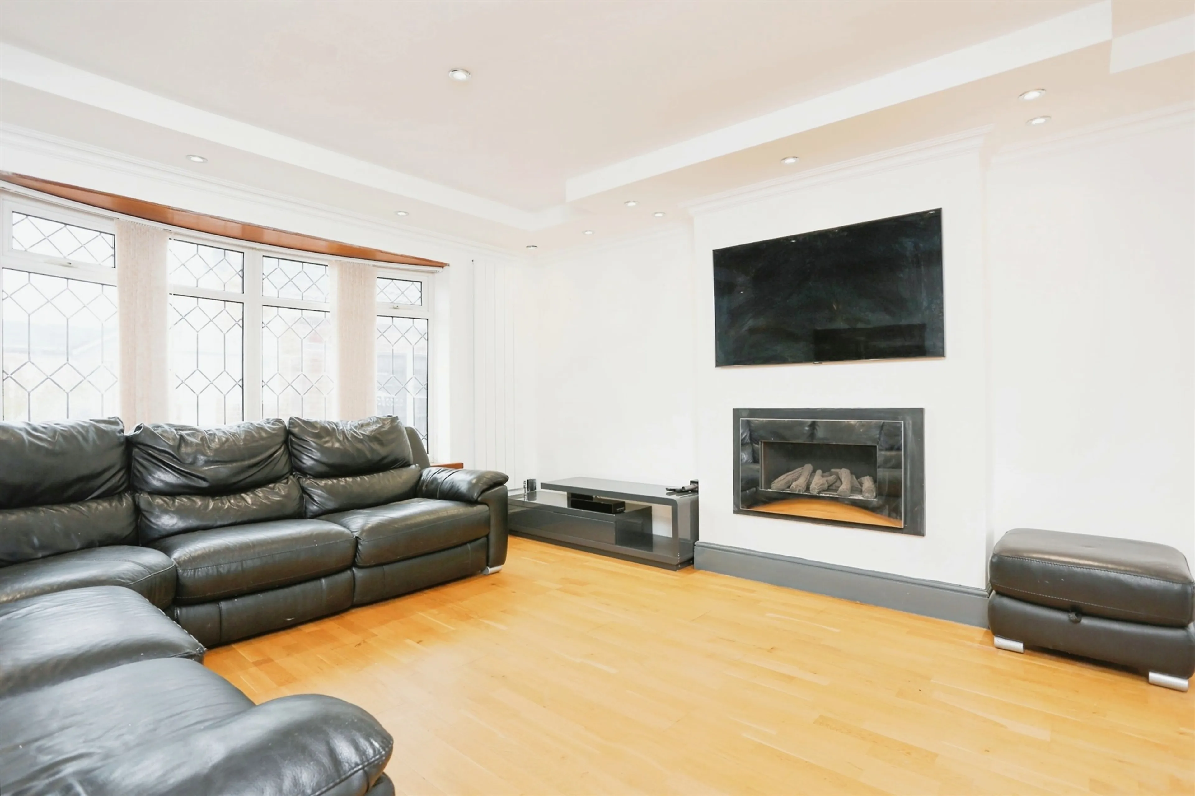 Property at Ballater Close, Leicester