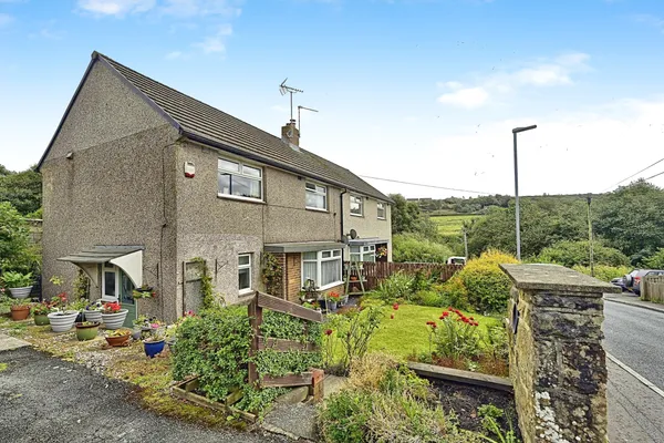 Longhouse Road, Halifax, West Yorkshi...