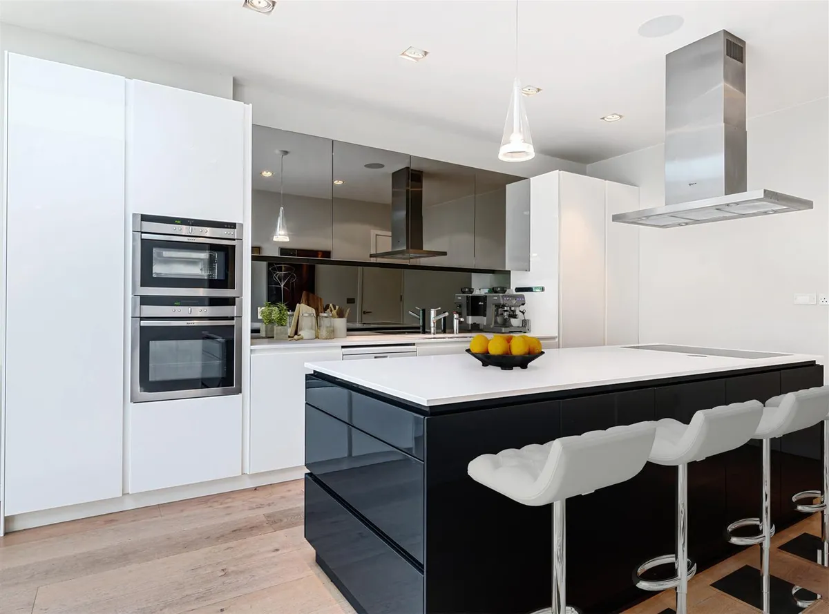 Wren Avenue, London, NW2