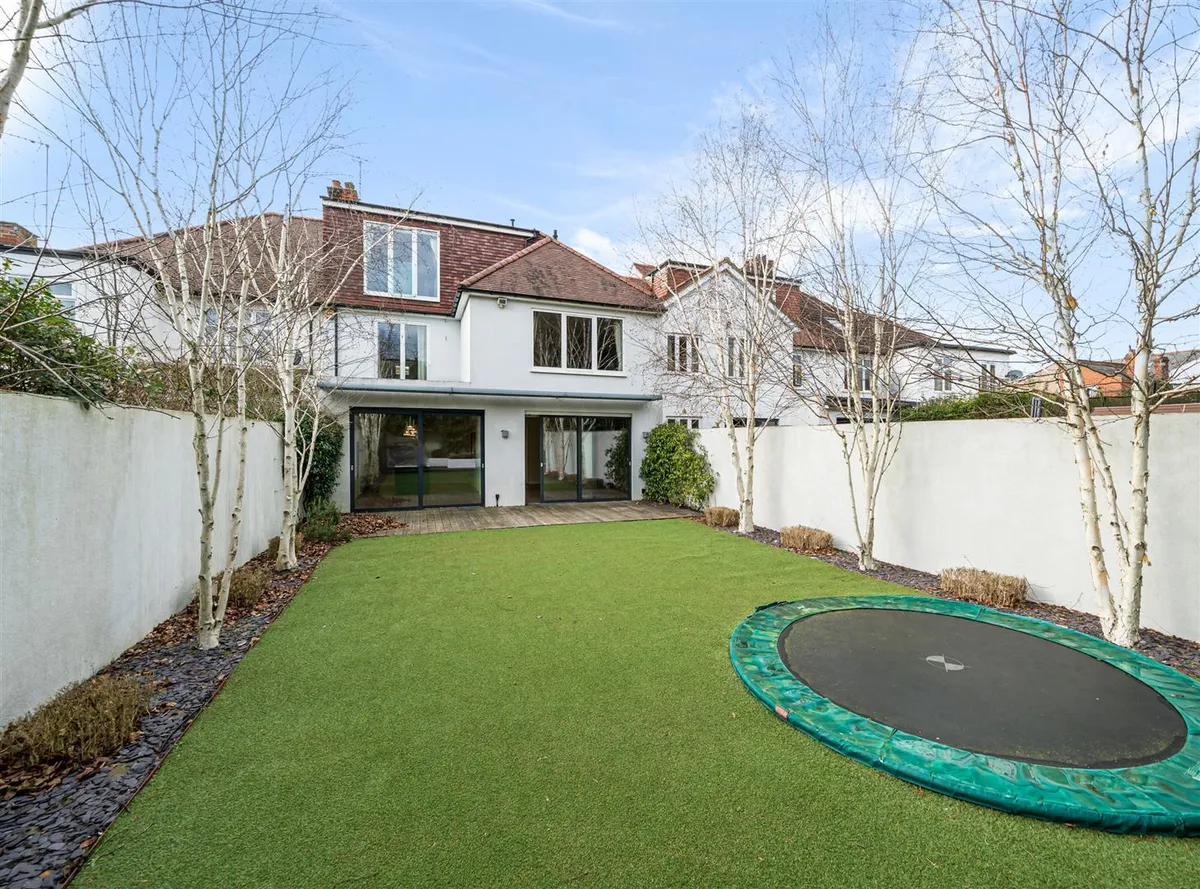 Wren Avenue, London, NW2