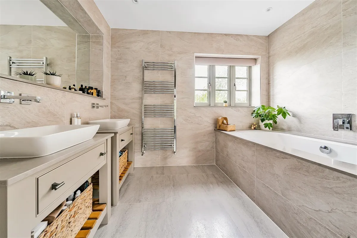 Ashlyns Grove, Berkhamsted