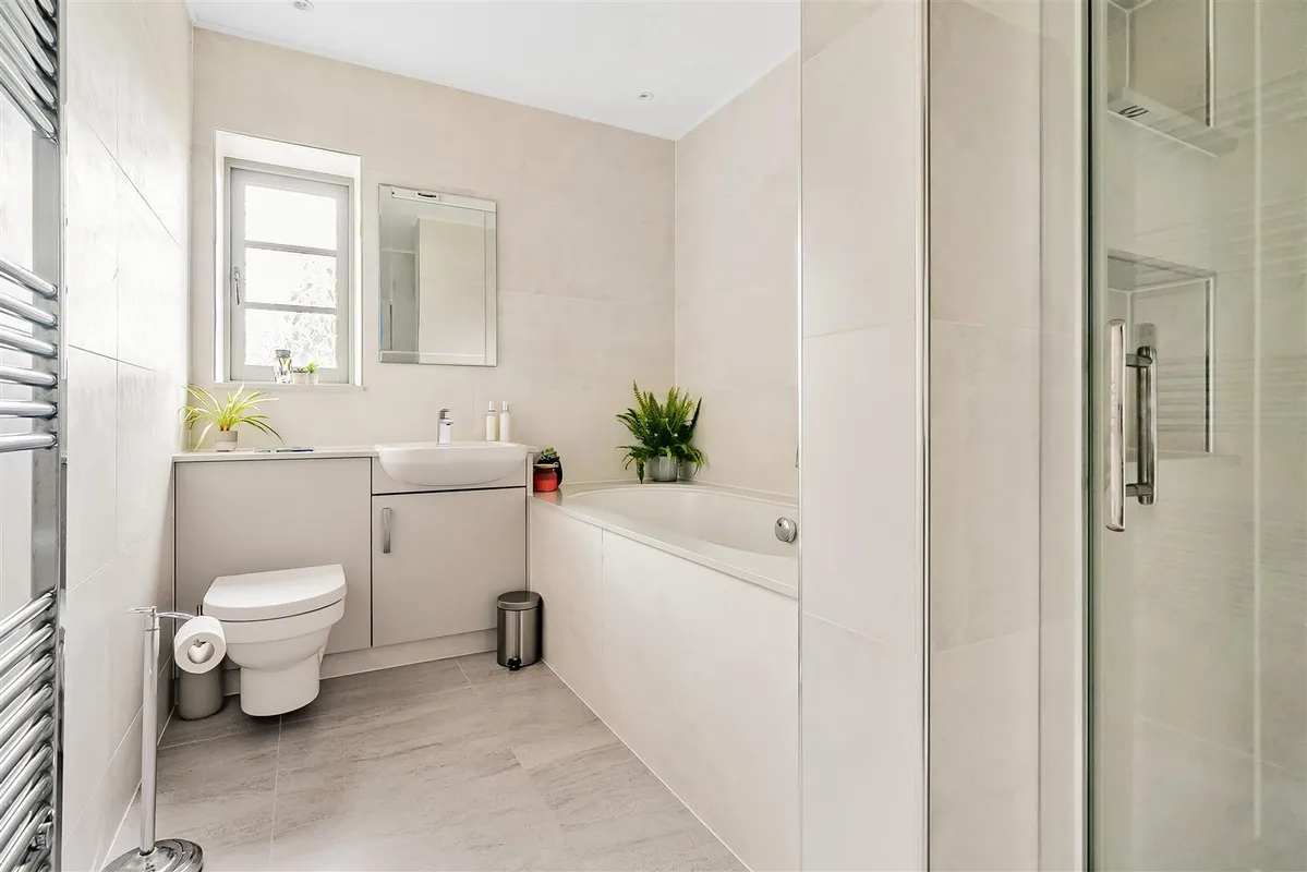 Ashlyns Grove, Berkhamsted