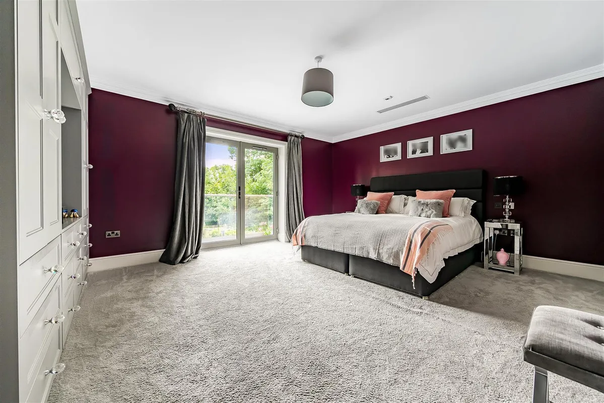 Ashlyns Grove, Berkhamsted