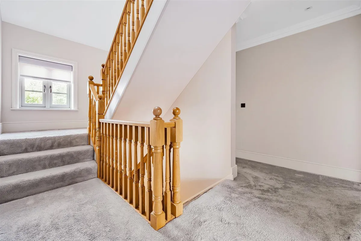 Ashlyns Grove, Berkhamsted