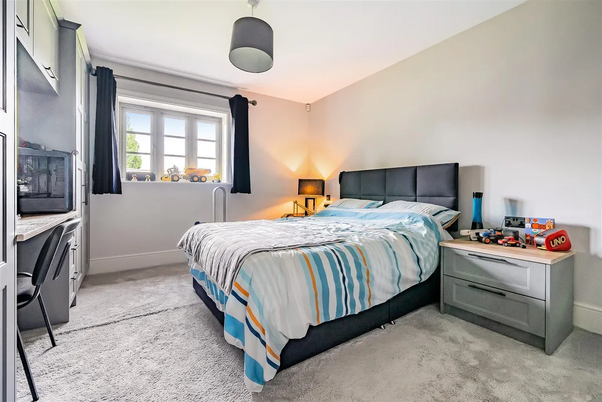 Ashlyns Grove, Berkhamsted